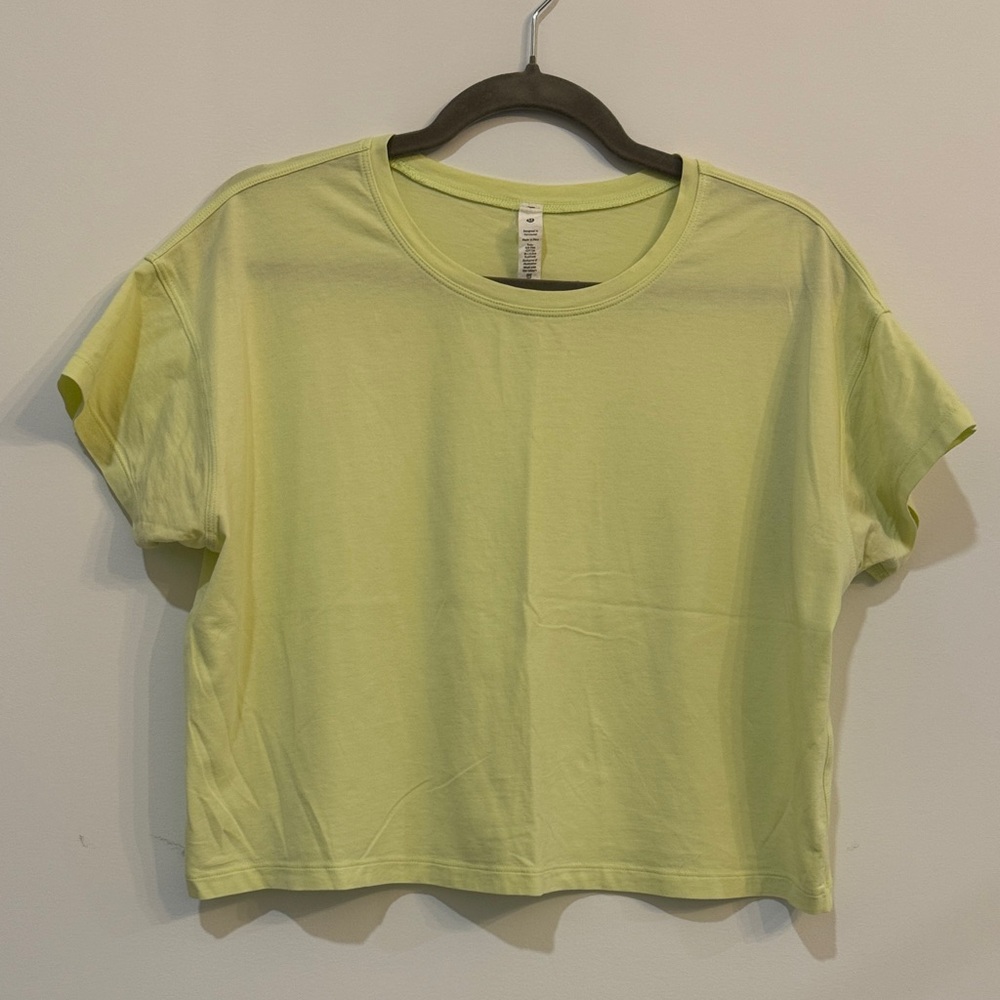 Lululemon Lemon Lime Color Women's Crop Top